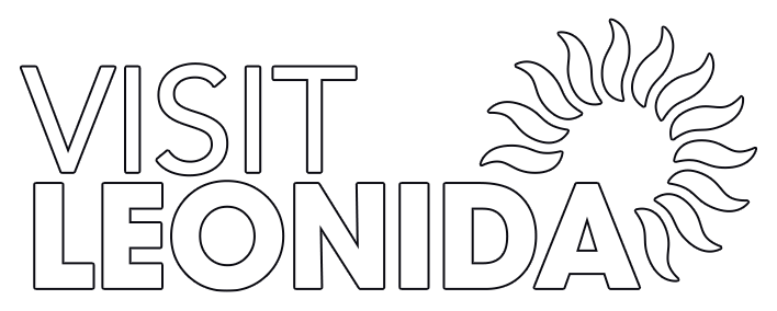 Montage de cartes postales de divers endroits de Leonida.